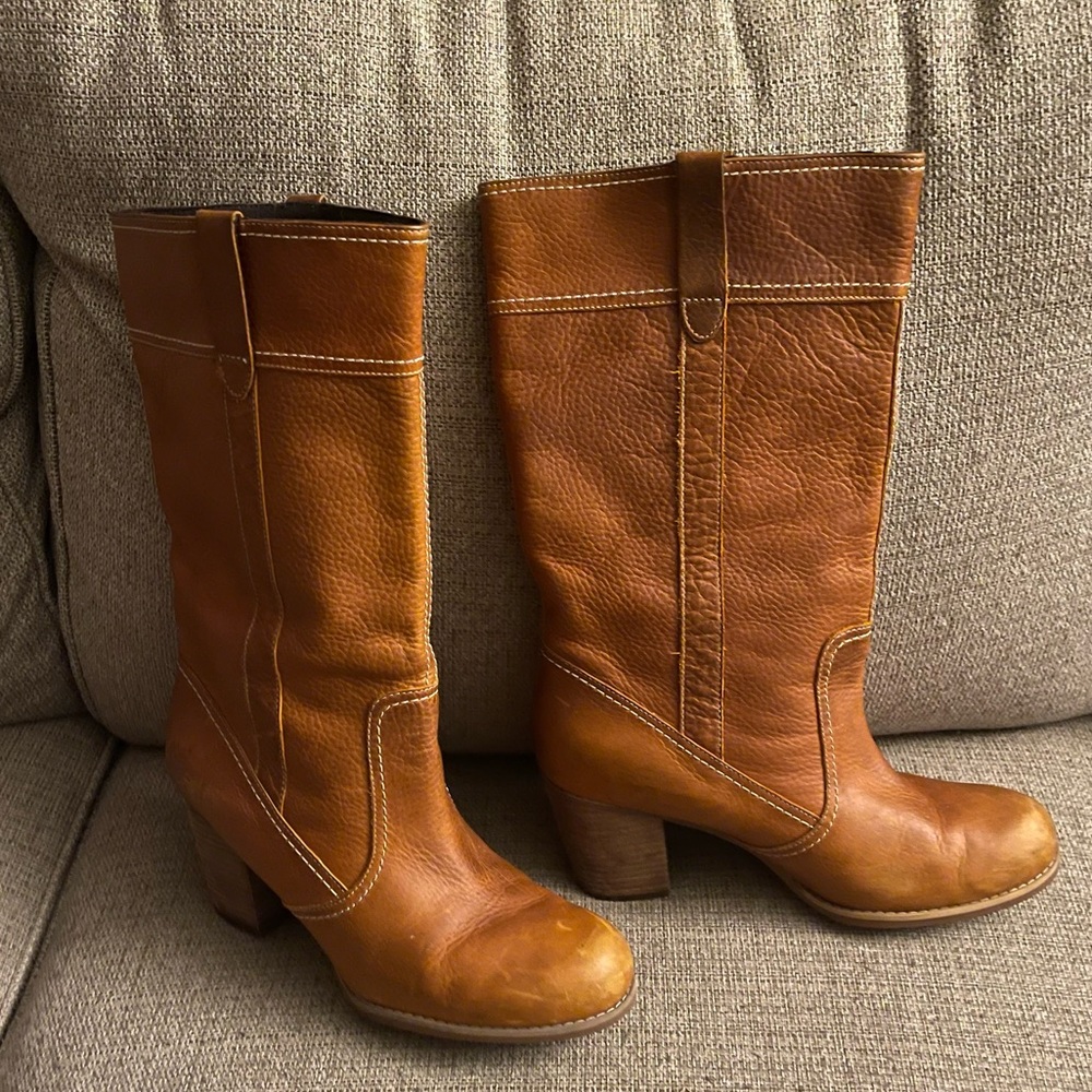 Timberland orange leather heeled boots